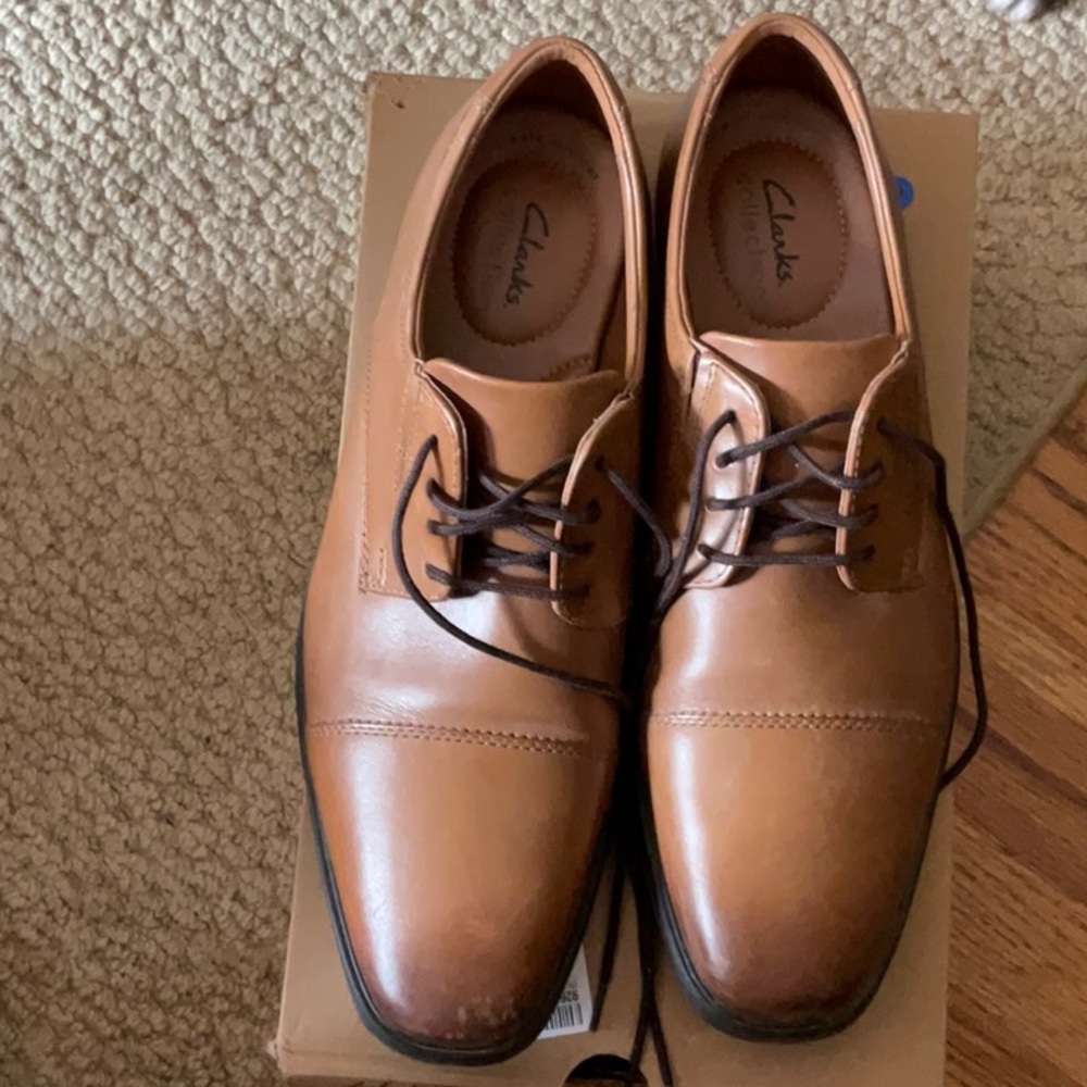 49 Clarks leather dress shoes